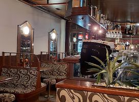 Okrepčevalnica bar fontana Julija Petek s.p.
