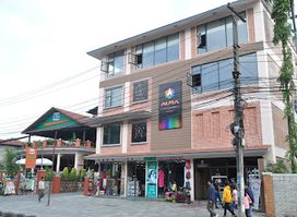 Aura Lounge Bar