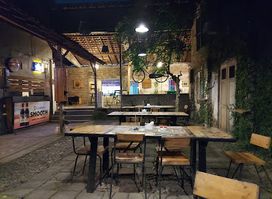 TapHouse Beer Garden