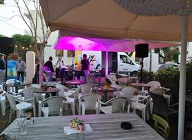 Zero Cafe - Bar - Beer Garden