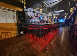 Jhamel Pub