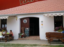 Vinařská stodola Konice