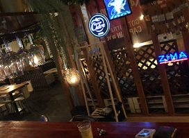 Cafe & Darts Cue's