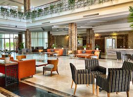 Lounge Bar