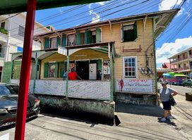 riri's bar