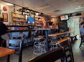Hoppy Wobbles Pub