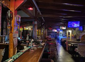 Maya Lounge & Bar