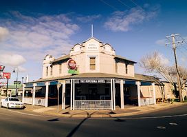 Riverina Hotel