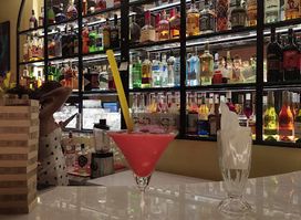 ARCH Lounge - Cocktails, Whiskey & Wine Bar