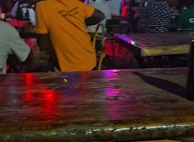 Kumutwenzi Bar