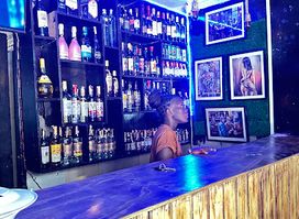 Tripp Lounge