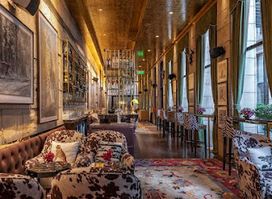 Safari Lounge