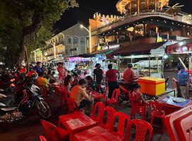 Riverside night market