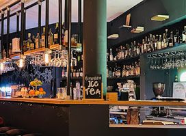 Bibliothek Bar