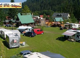 Goralský dvor - kemping, plte a rafting na Dunajci, reštaurácia, múzeum