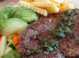 La Plaza Bar & Grill Moquegua