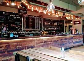 Lowell's Biergarten Tigre
