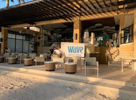 Wave Bar & Lounge at Henann Regency Resort & Spa