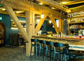 The Thirsty Bulldog, sports pub