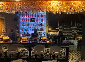ΞENON Café · Bistro