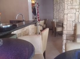 Foxy caffe bar