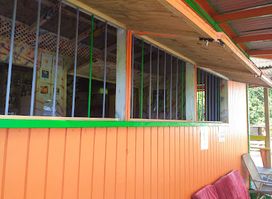 Cocoa Breeze Bar And Deli