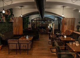 Savage Bar