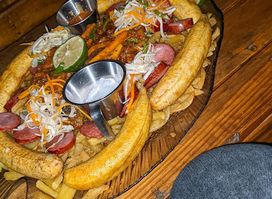 Hook Up Pub And Kitchen