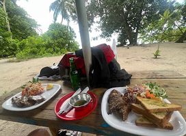 Waacha bar and grill Anse Major