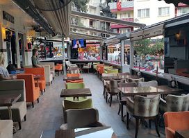 Takıl Cafe ve Bar | Bornova Bar | Bornova Alkollü Mekan | Bornova Canlı Müzik | Bornova Eğlenceli Mekan | Bornova Cafe