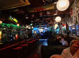 Diana's Pub