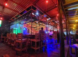 Kipong Bar and lounge