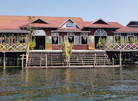 Eyeful Lake Restaurant