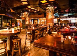 Manhattan Bar & Brewery