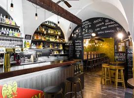 Nevinný Innocent Wine Bar