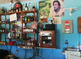 Q45 Hideout Pub
