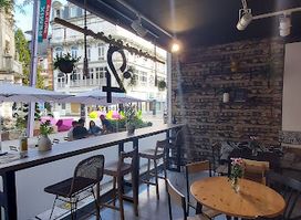 24 Brunch & Cocktails