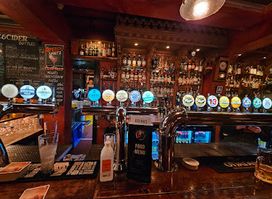 The Globe Irish Pub