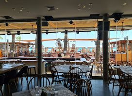 Lush Beach Bar Resto