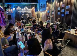 Twentyfive bar