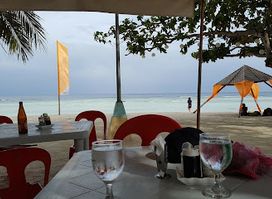 Quinale Beach Bar