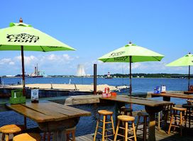 Tipsy Seagull Dockside Pub (seasonal)