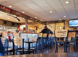 Carriage House Cafe & Grill