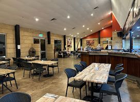 Kimberley Grande Sports Bar & Restaurant