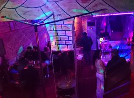Valentino Bar