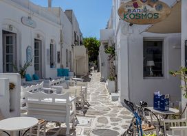 Kosmos Cocktail Bar