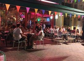 Red Culture Bar