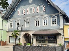 Millas Bar