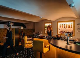 Eso bar