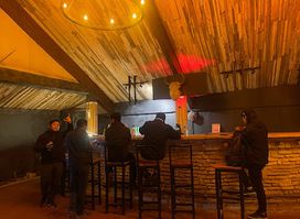 Mustang pub